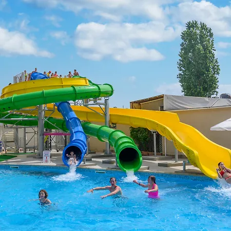 Glarus 4* Sluneční pobřeží