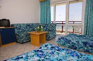 Glarus Ξενοδοχείο 4*