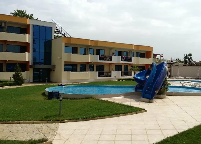 Ξενοδοχείο Glarus 4*