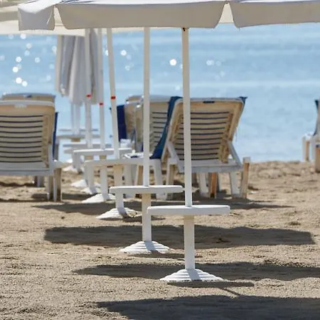 酒店 Glarus Beach& Aqua Park