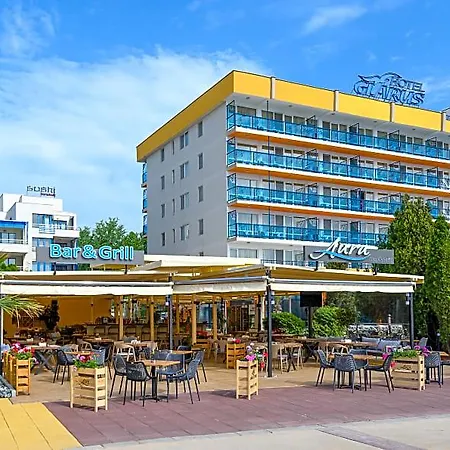 Glarus Beach& Aqua Park 酒店 4*