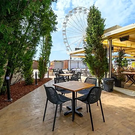 酒店 Glarus Beach& Aqua Park 4*