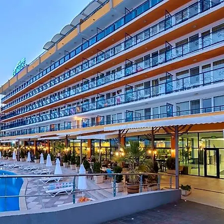 Glarus Beach& Aqua Park 酒店 阳光海滩