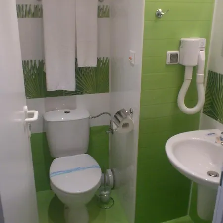 Hotel Glarus 4*