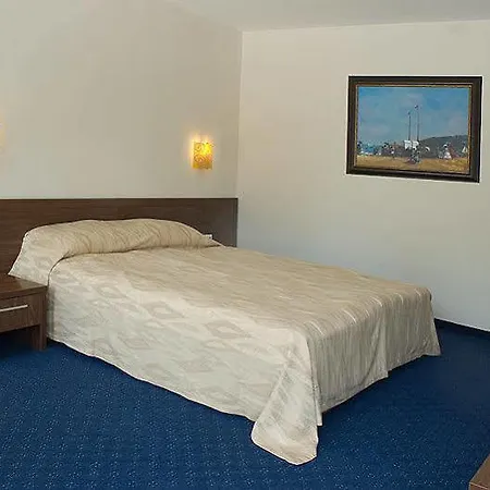 酒店 Glarus Beach& Aqua Park 4*