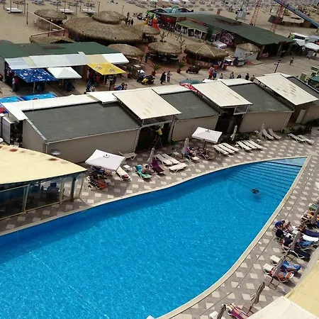 Glarus Beach& Aqua Park 4* 阳光海滩