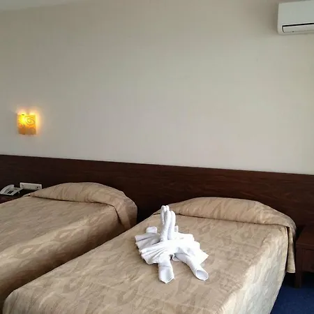 酒店 Glarus Beach& Aqua Park 4*